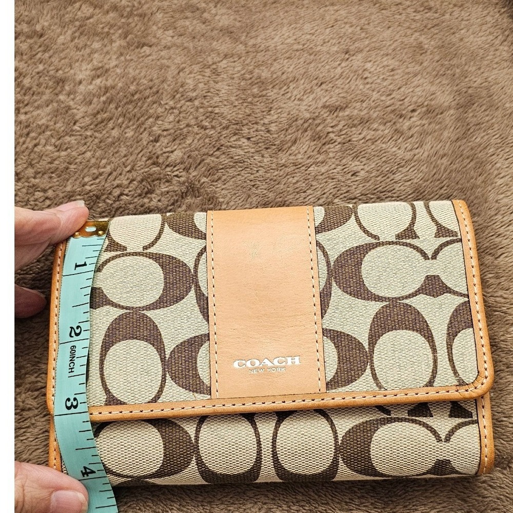 Coach Signature Canvas Trifold Wallet Crossbody Bag Khaki Brown Tan Leather - Picture 15 of 15